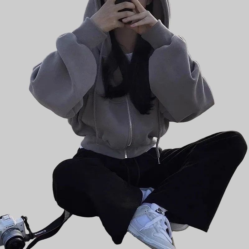 Zip Crop Hoodie – Minimal Y2K Streetwear